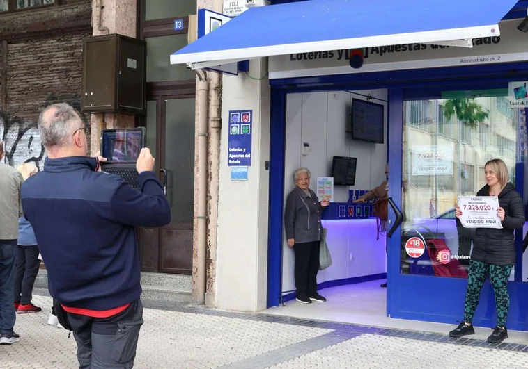 Bonoloto Hoy Domingo Resultados La Bonoloto Del Domingo Entrega Euros A Un Nico